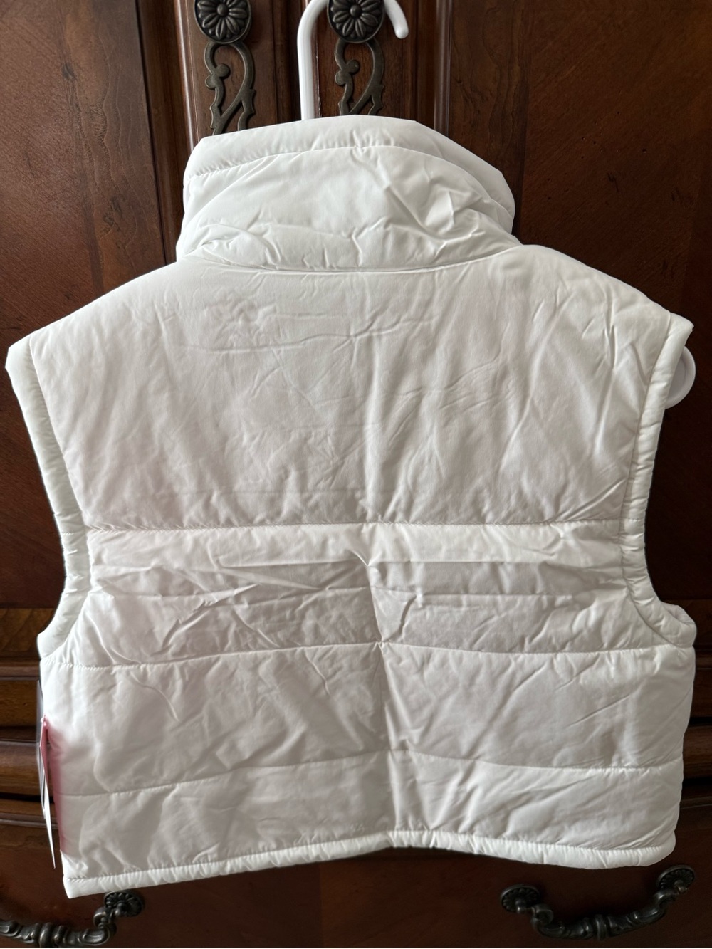 Juicy Couture White Puffer Vest with Pink Trim - Picture 2 of 4